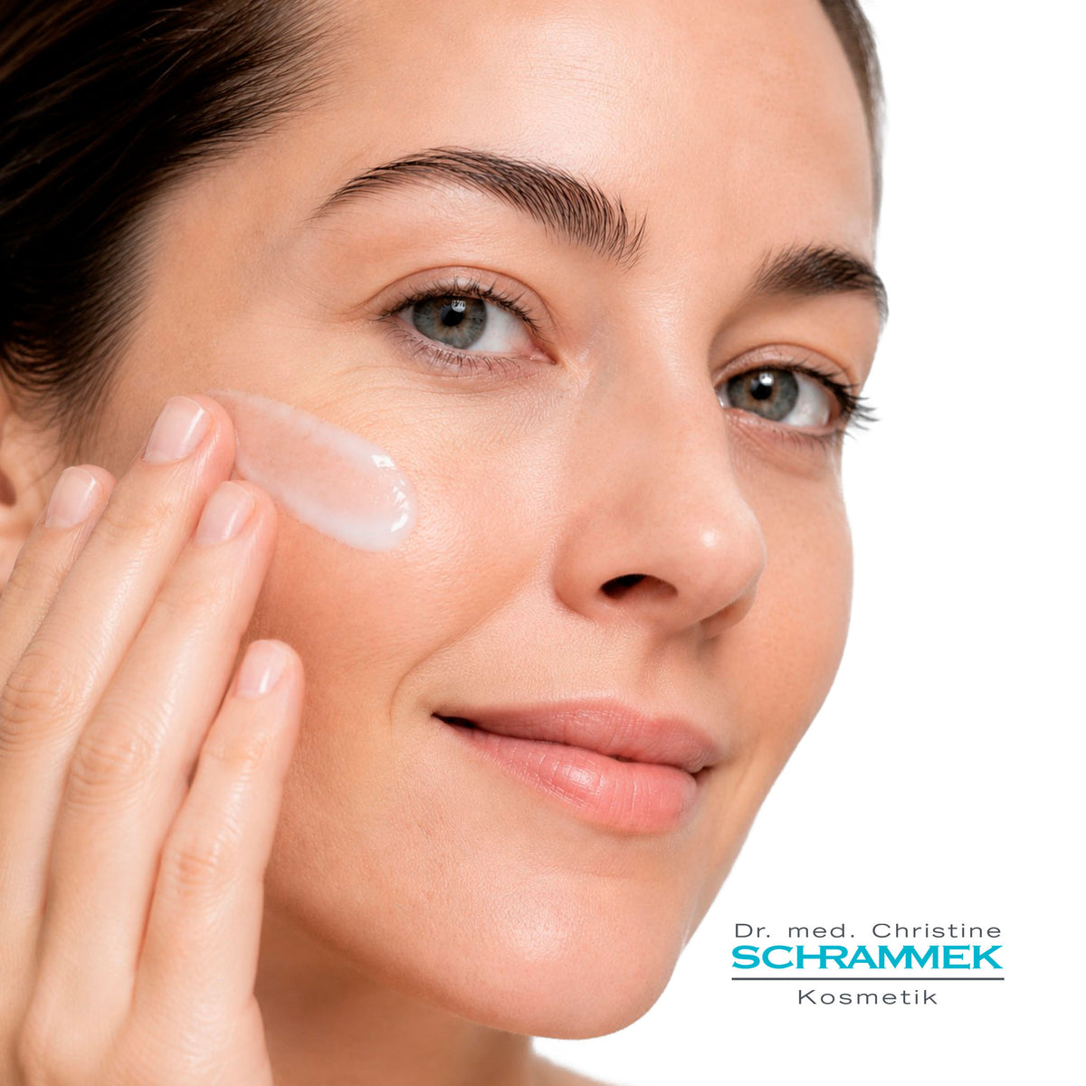 Resvera Cell Concentrate Serum aufgetragen auf Model